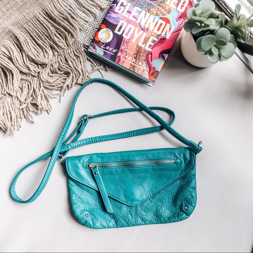 Teal leather cross body purse!